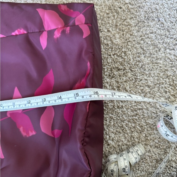 “a new day” backpack in GREAT condition. Perfect backpack for travel or school. - Picture 6 of 8